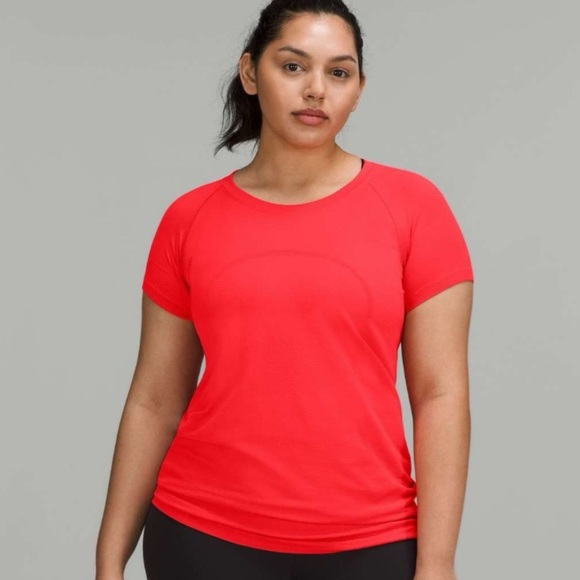 Lululemon Swiftly Tech 2.0 Short Sleeve Short Womens Size 16 Love Red NWT - Picture 1 of 11
